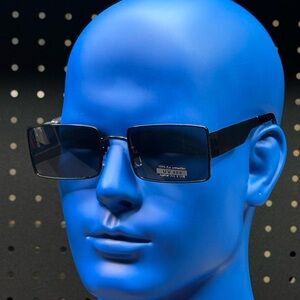 Stylish Black Rectangular Sunglasses